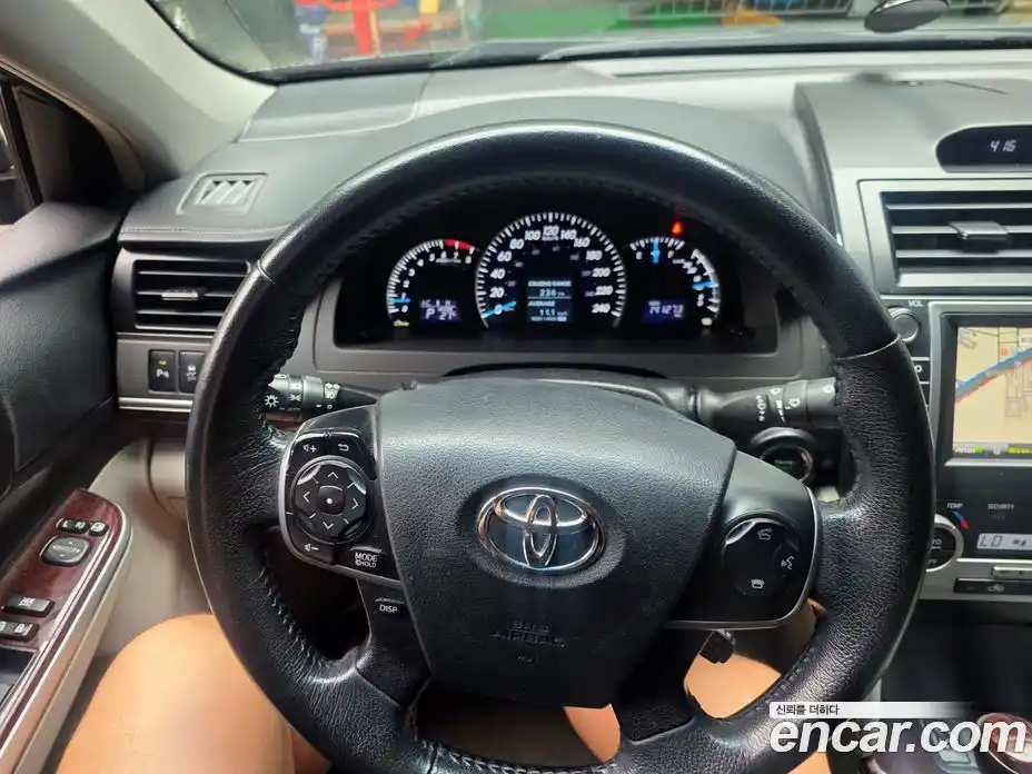 Toyota Camry 2013 2.5 гидро, фото 13