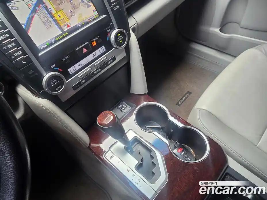 Toyota Camry 2013 2.5 гидро, фото 9