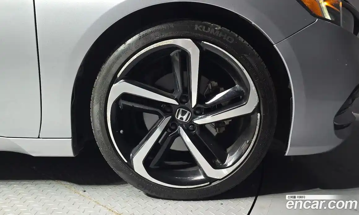 Honda Accord 2018 2.0 автомат (гидро), фото 7