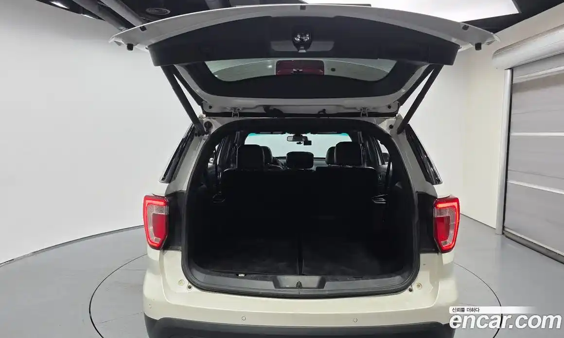 Ford Explorer 2017 2.3 автомат (гидро), фото 20