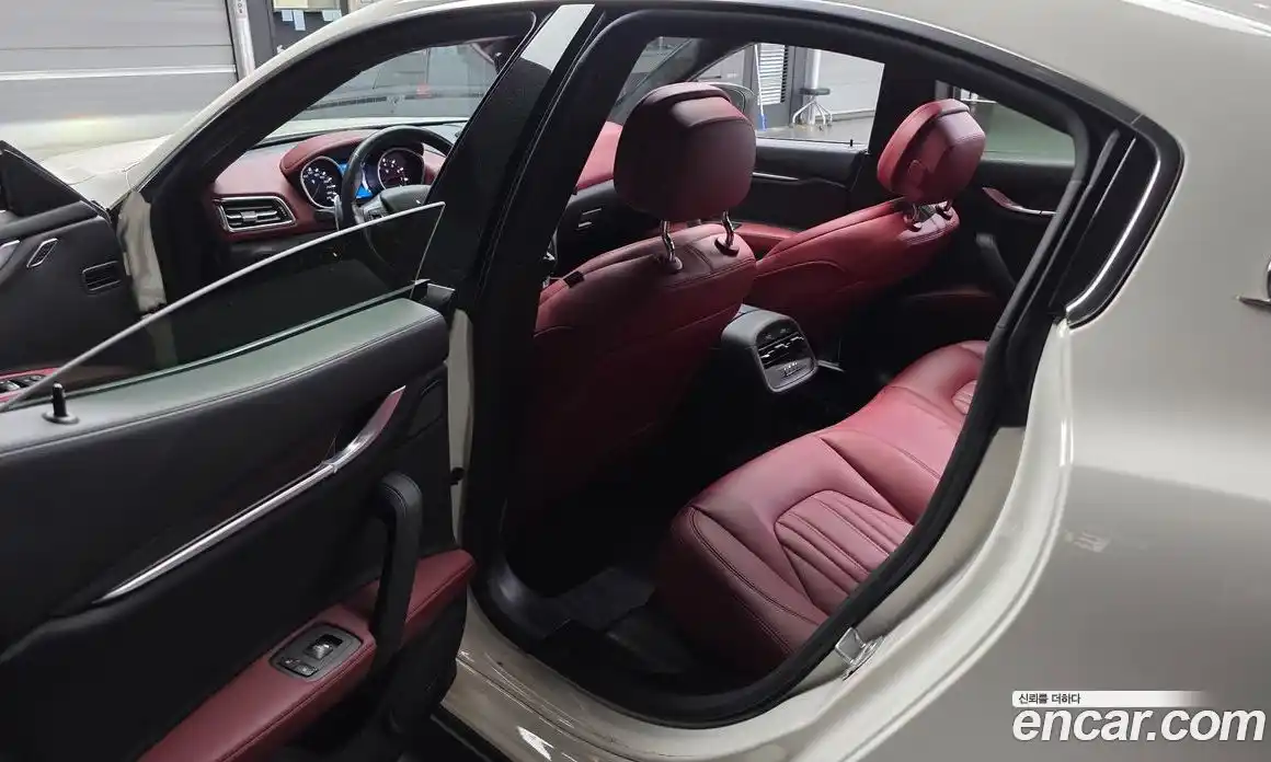 Maserati Ghibli 2017 3.0 гидро, фото 11