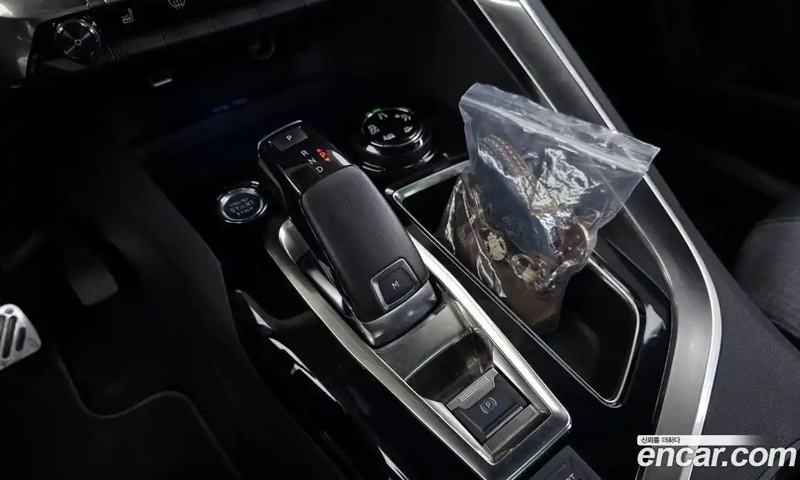 Peugeot 3008 2020 1.5 автомат (гидро), фото 12