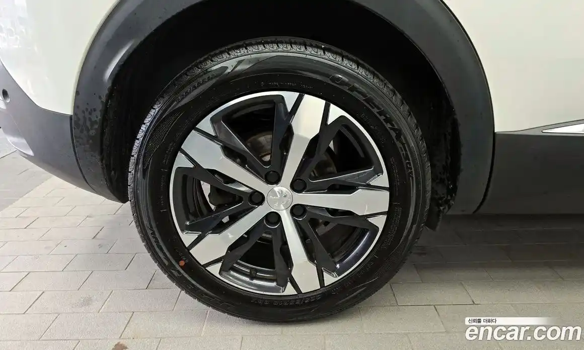 Peugeot 3008 2020 1.5 автомат (гидро), фото 5