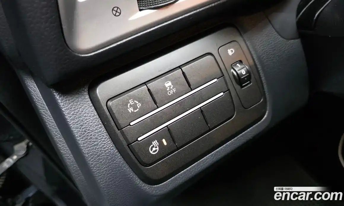 SsangYong TIBOLI 2015 1.6 автомат (гидро), фото 18