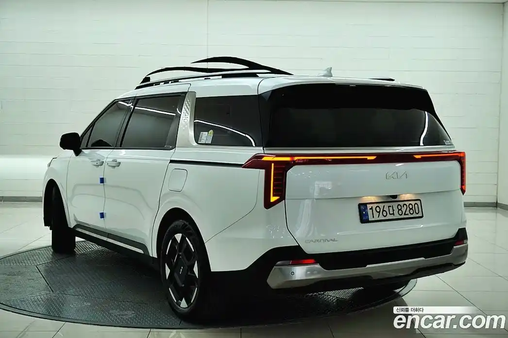 Kia Carnival 2024 2.2 автомат (гидро), фото 3