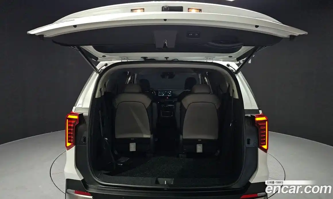 Kia Carnival 2024 2.2 автомат (гидро), фото 20