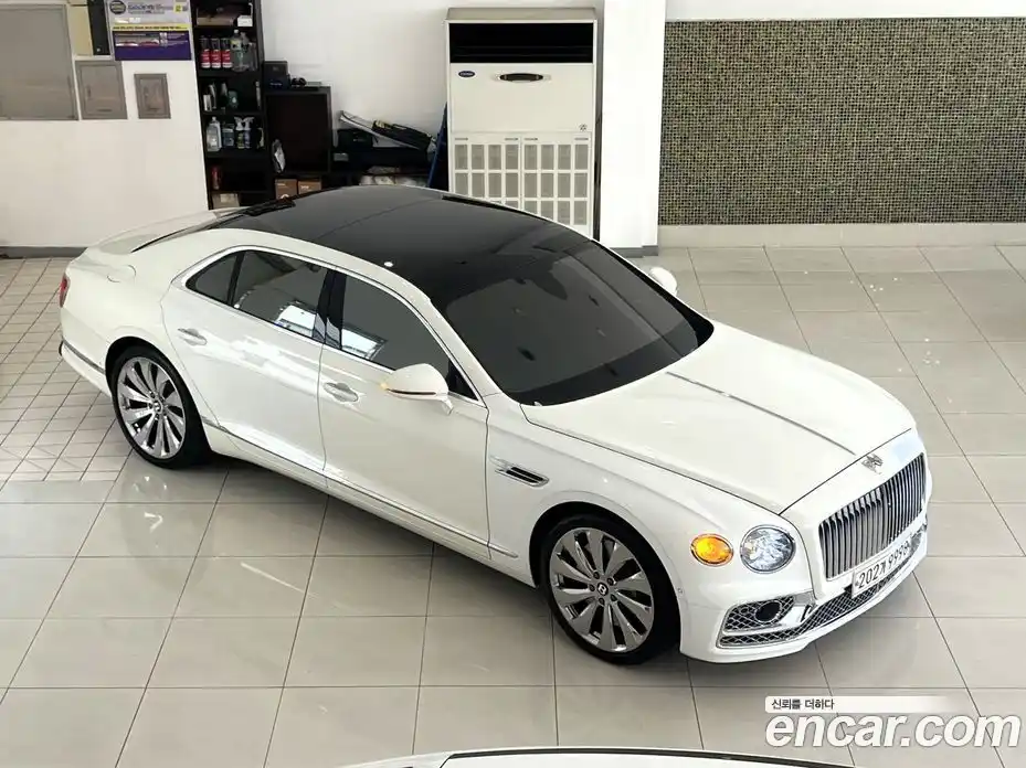 Bentley Flying Spur 2021 4.0 гидро, фото 20
