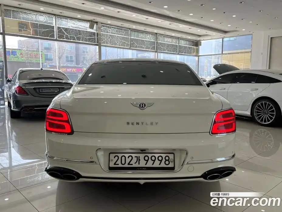 Bentley Flying Spur 2021 4.0 гидро, фото 4