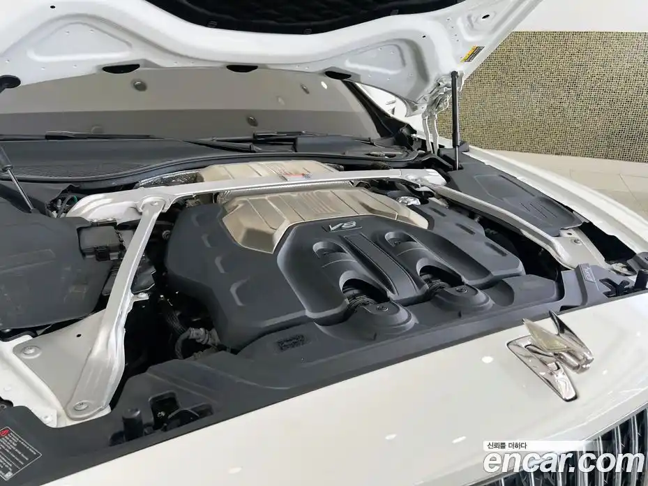Bentley Flying Spur 2021 4.0 гидро, фото 6