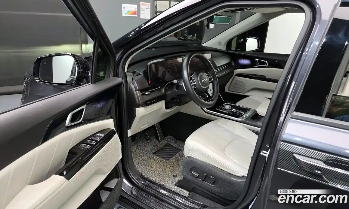 Kia Carnival 2023 2.2 автомат (гидро), фото 10