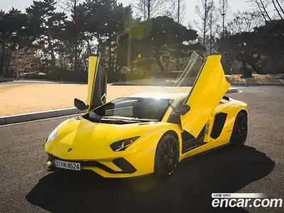 Lamborghini Aventador