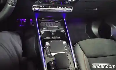 Mercedes-Benz GLA-Class 2023 2.0 гидро, миниатюра 11