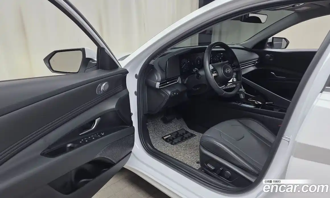 Hyundai Avante 2025 1.6 автомат (гидро), фото 13