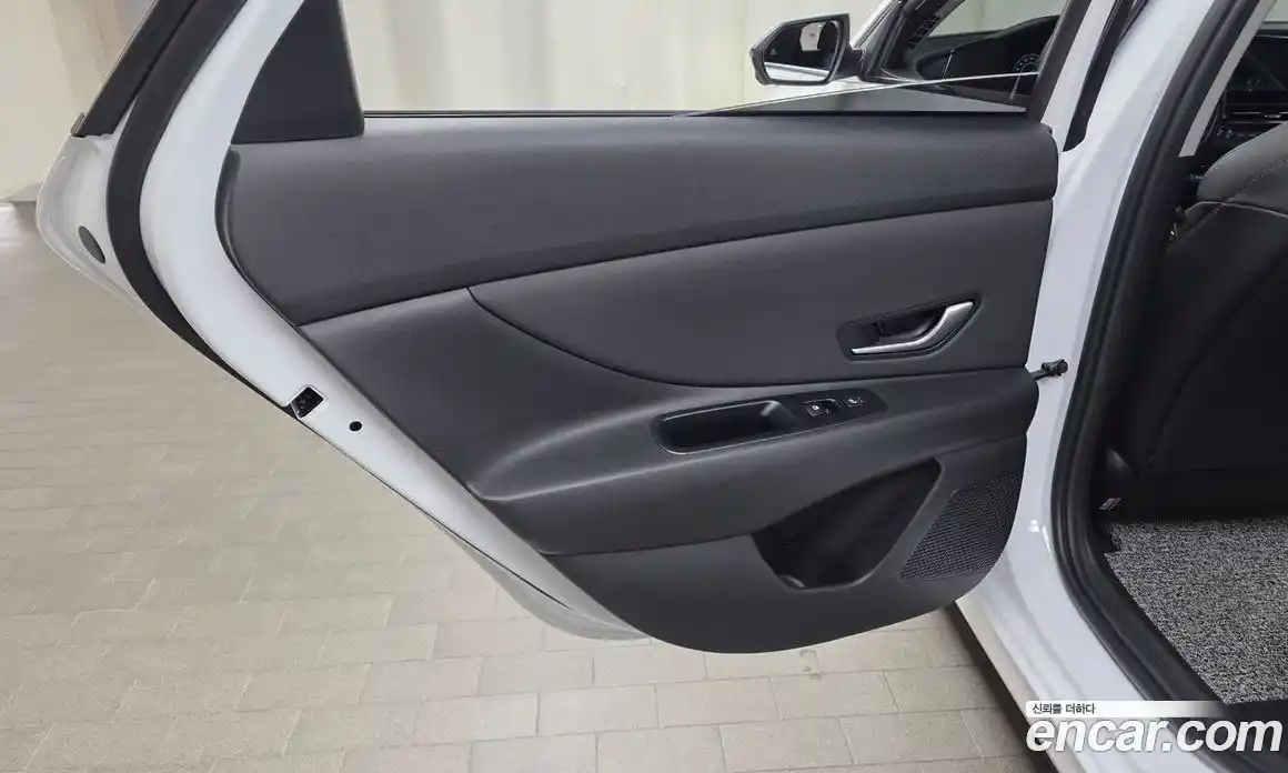 Hyundai Avante 2025 1.6 автомат (гидро), фото 15