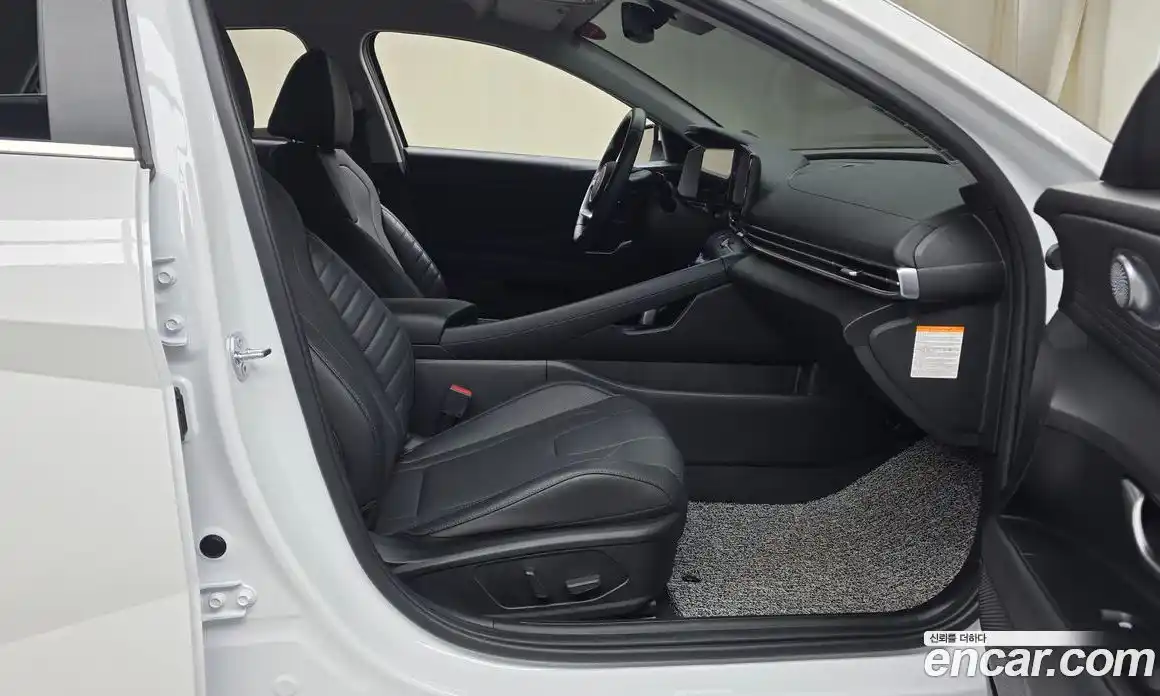 Hyundai Avante 2025 1.6 автомат (гидро), фото 16