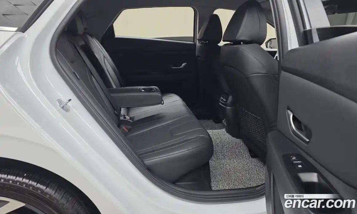 Hyundai Avante 2025 1.6 автомат (гидро), фото 17