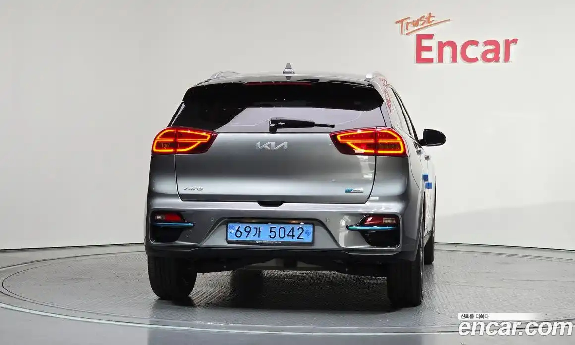 Kia Niro 2021 0.2 автомат (гидро), фото 4