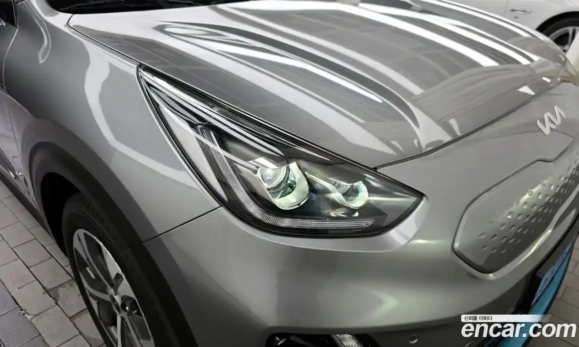 Kia Niro 2021 0.2 автомат (гидро), фото 8