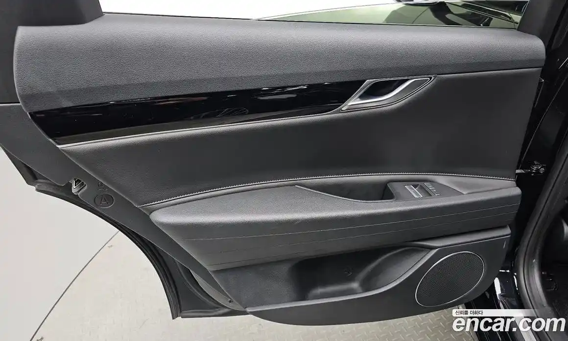 Genesis G80 2023 2.5 автомат (гидро), фото 14
