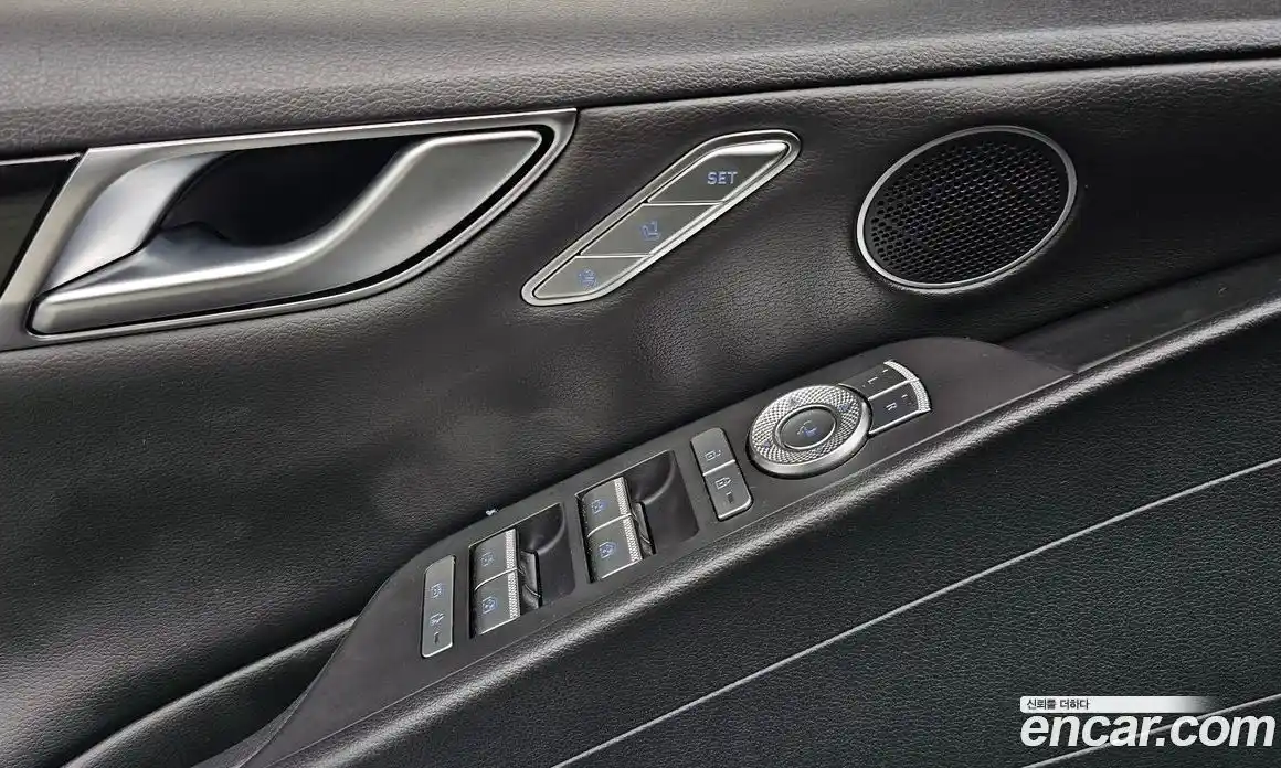 Genesis G80 2023 2.5 автомат (гидро), фото 24
