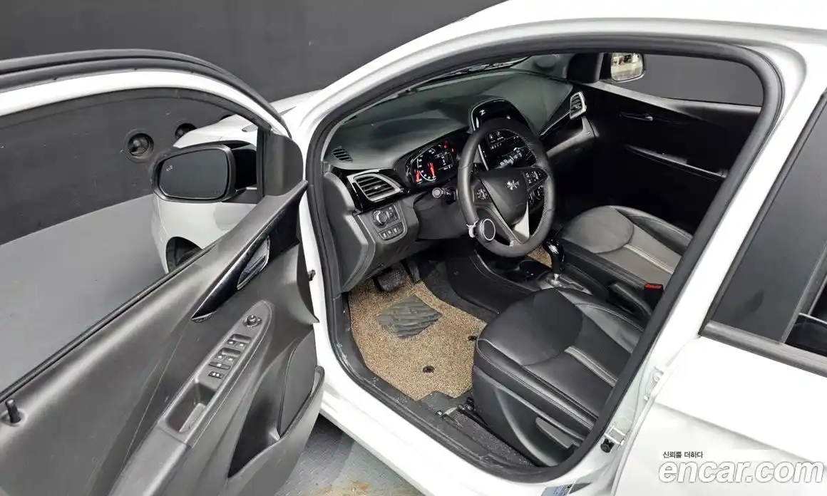 Chevrolet Spark 2022 1.0 автомат (гидро), фото 10