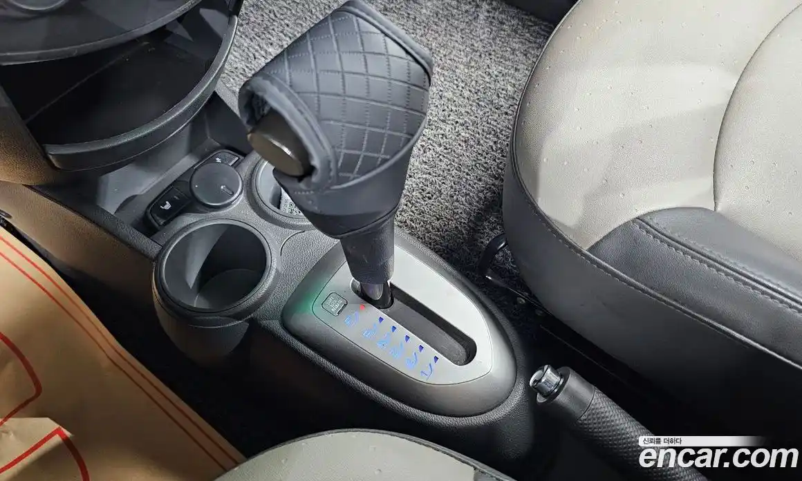 Chevrolet Spark 2012 1.0 автомат (гидро), фото 9