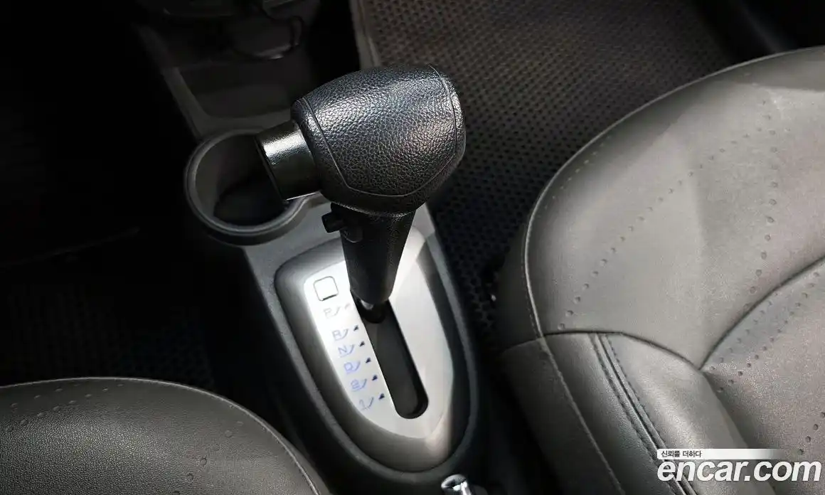 Chevrolet Spark 2014 1.0 автомат (гидро), фото 12