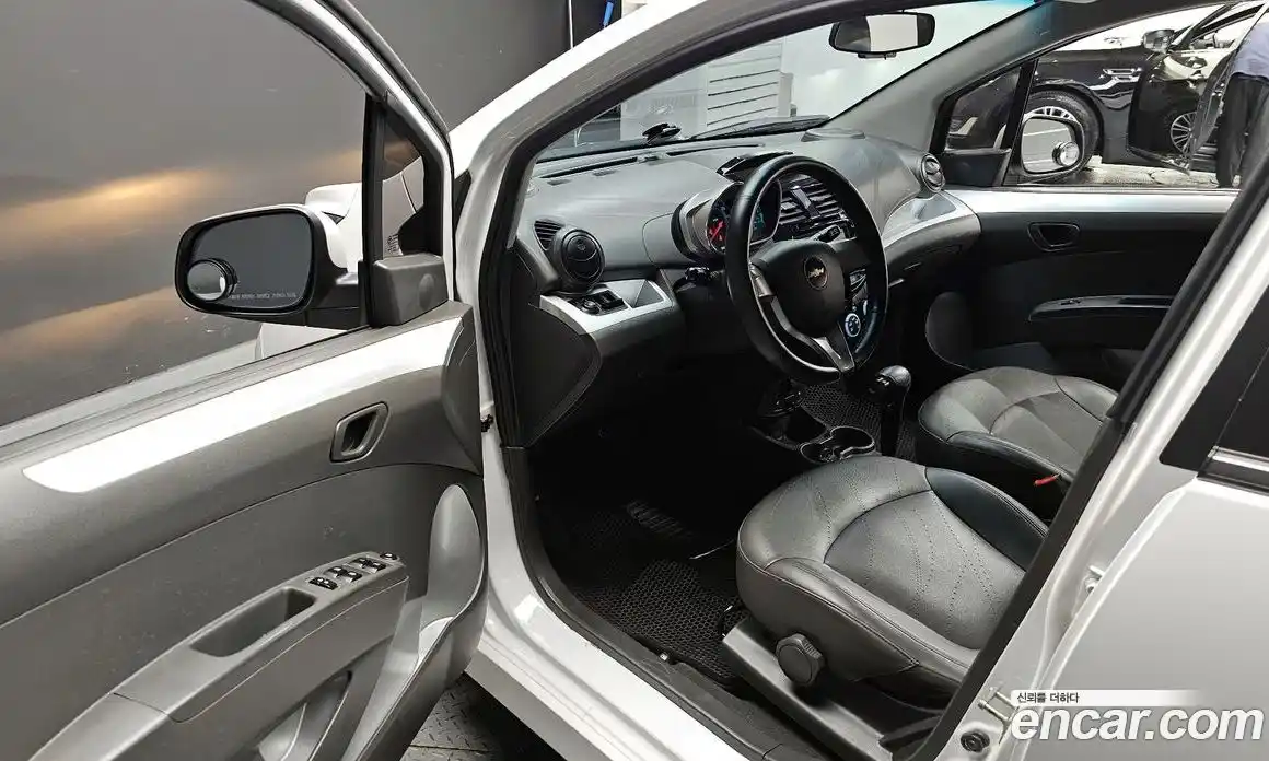 Chevrolet Spark 2014 1.0 автомат (гидро), фото 13