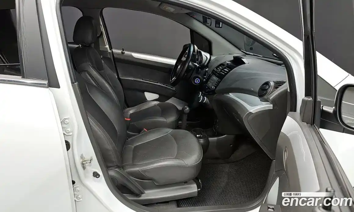 Chevrolet Spark 2014 1.0 автомат (гидро), фото 16
