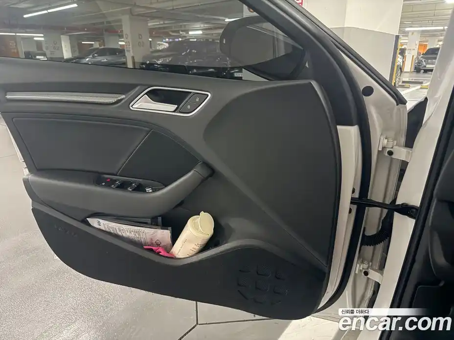 Audi A3 2018 2.0 автомат (гидро), фото 7
