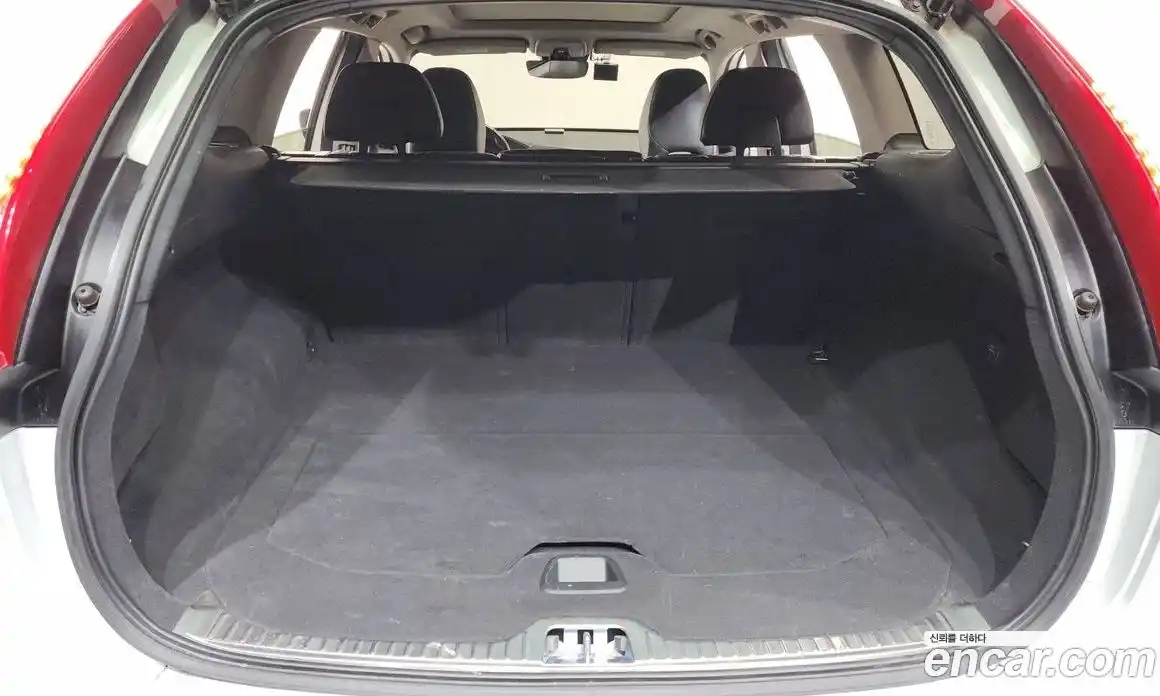 Volvo XC60 2017 2.0 автомат (гидро), фото 17