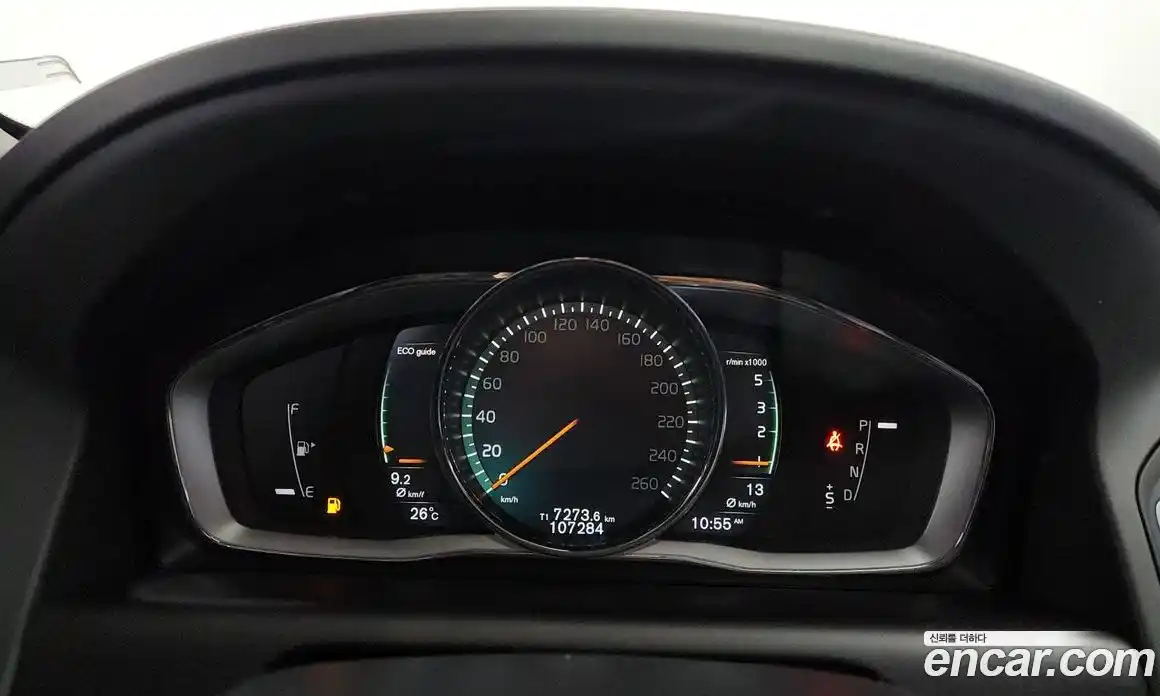 Volvo XC60 2017 2.0 автомат (гидро), фото 8