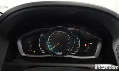 Volvo XC60 2017 2.0 автомат (гидро), миниатюра 8