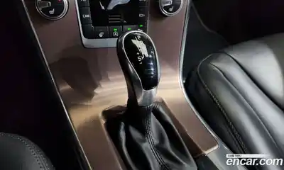 Volvo XC60 2017 2.0 автомат (гидро), миниатюра 9