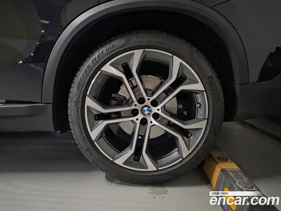 BMW X5 2022 3.0 автомат (гидро), фото 16