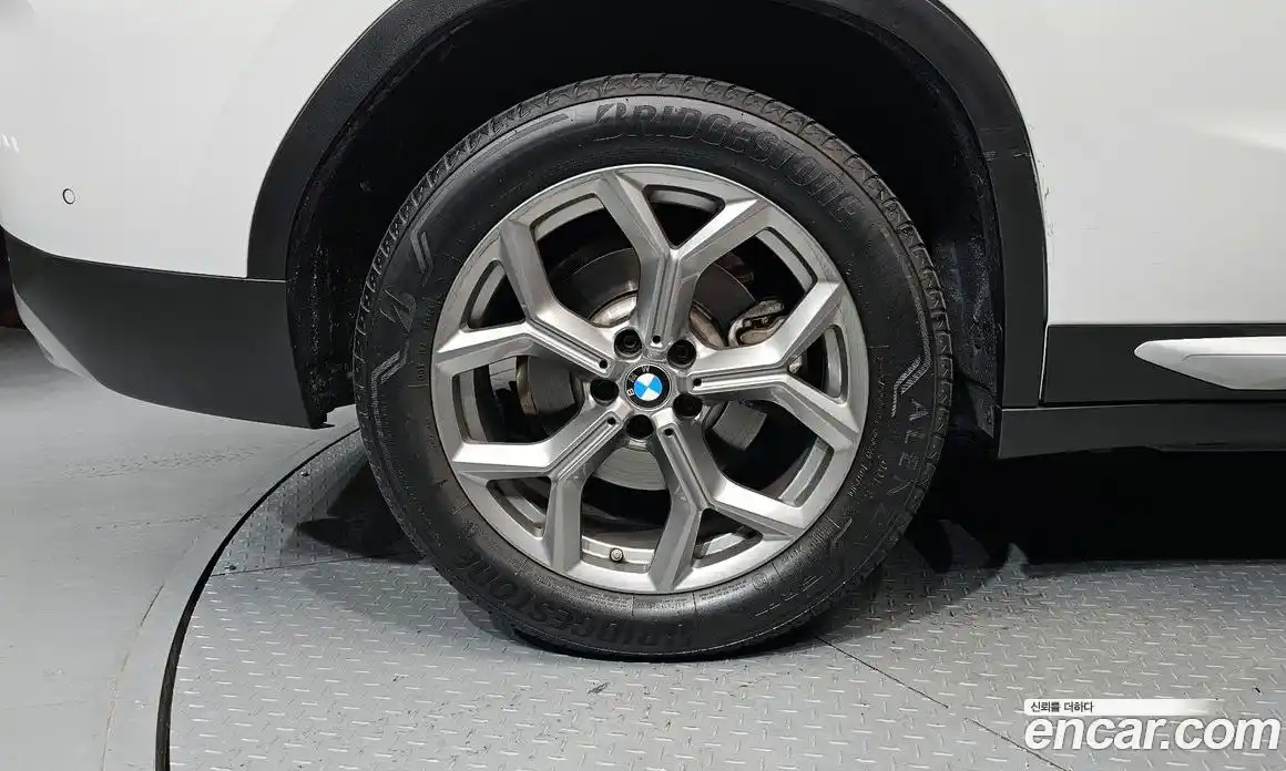 BMW X4 2022 2.0 автомат (гидро), фото 5