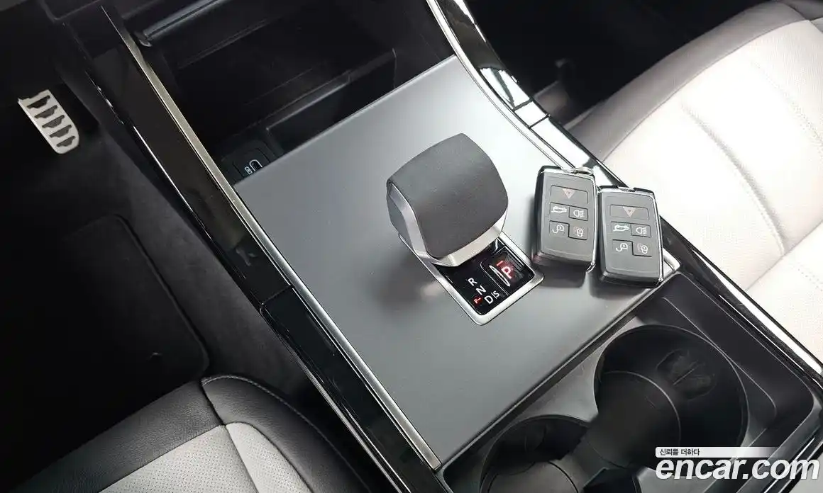 Land Rover Range Rover Evoque 2025 2.0 автомат (гидро), фото 12
