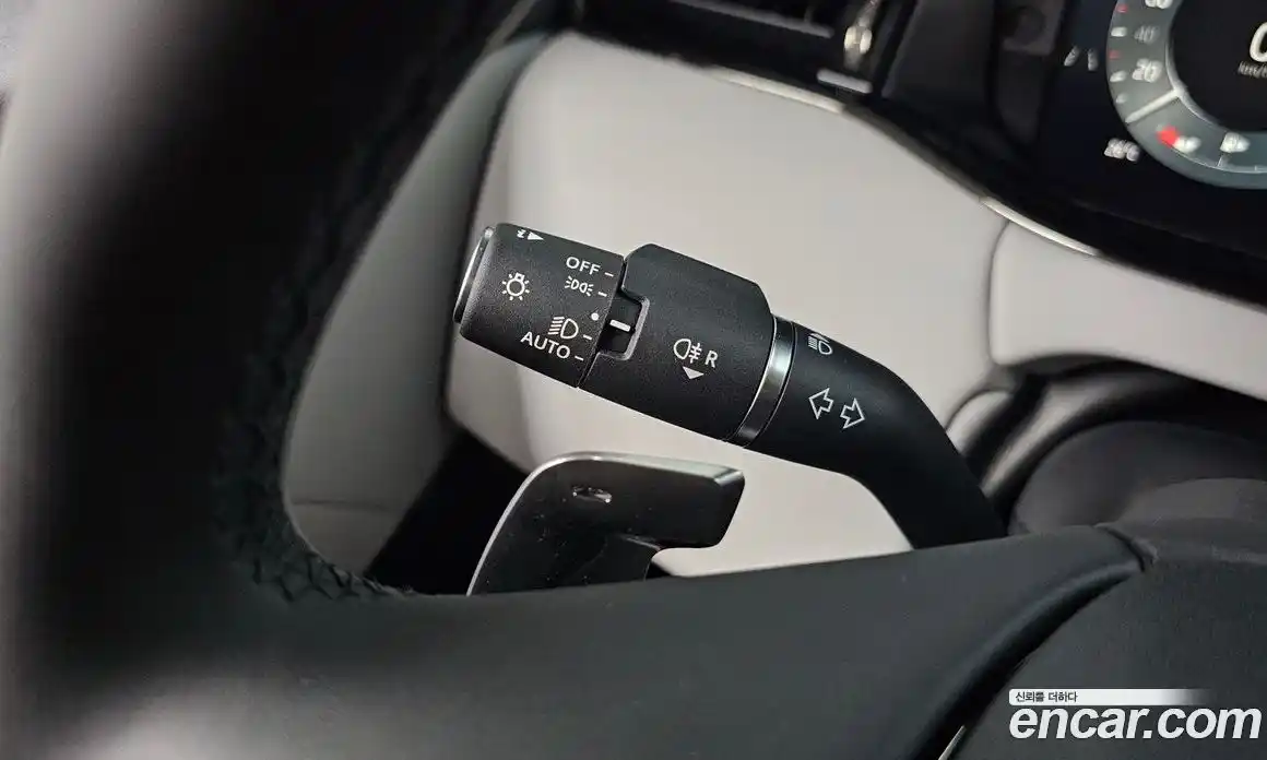 Land Rover Range Rover Evoque 2025 2.0 автомат (гидро), фото 29