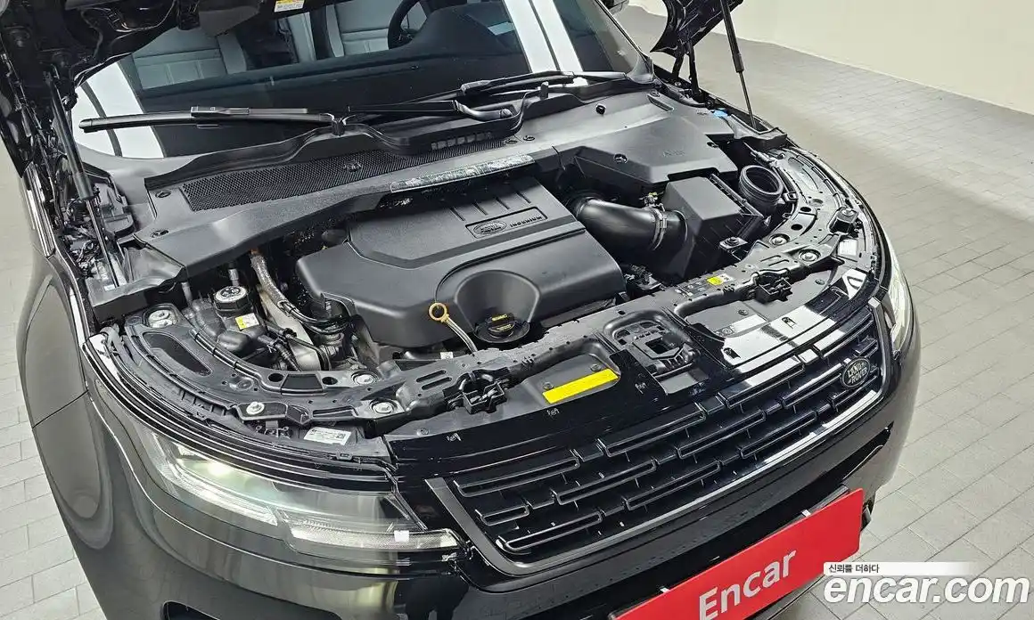 Land Rover Range Rover Evoque 2025 2.0 автомат (гидро), фото 6