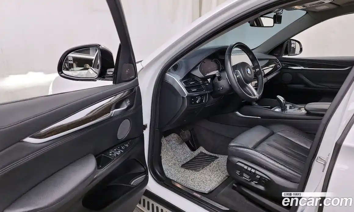 BMW X6 2016 3.0 автомат (гидро), фото 12