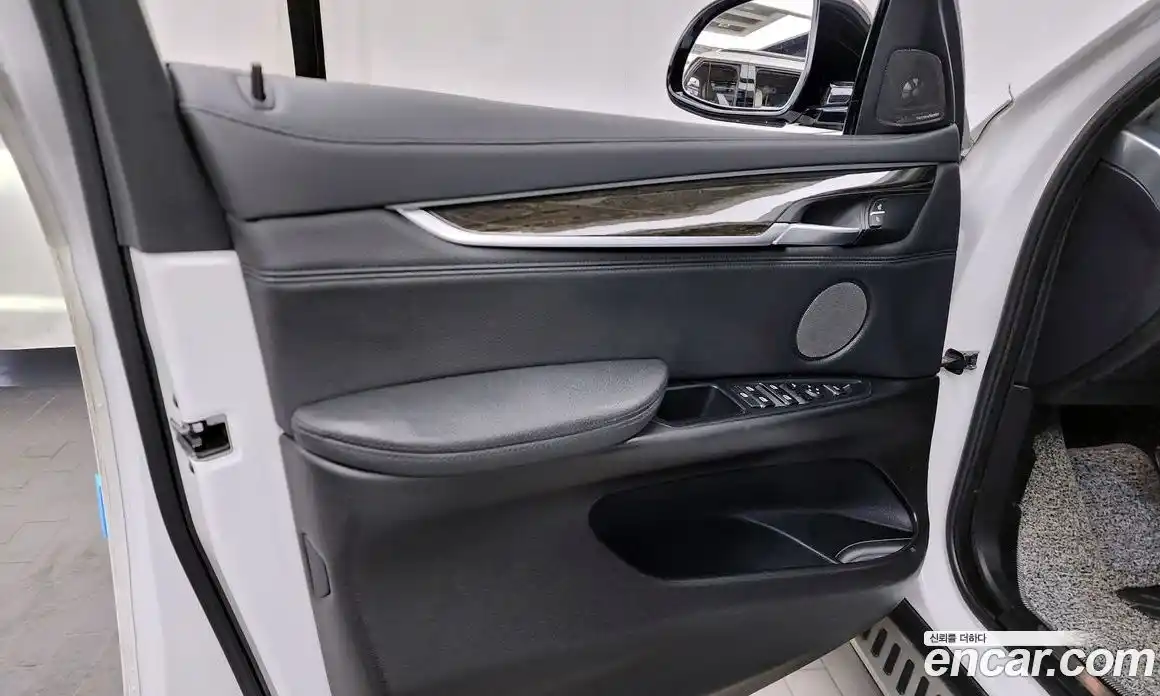 BMW X6 2016 3.0 автомат (гидро), фото 13
