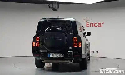 Land Rover Defender 2023 3.0 автомат (гидро), миниатюра 3