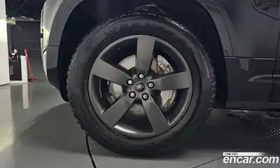 Land Rover Defender 2023 3.0 автомат (гидро), миниатюра 4
