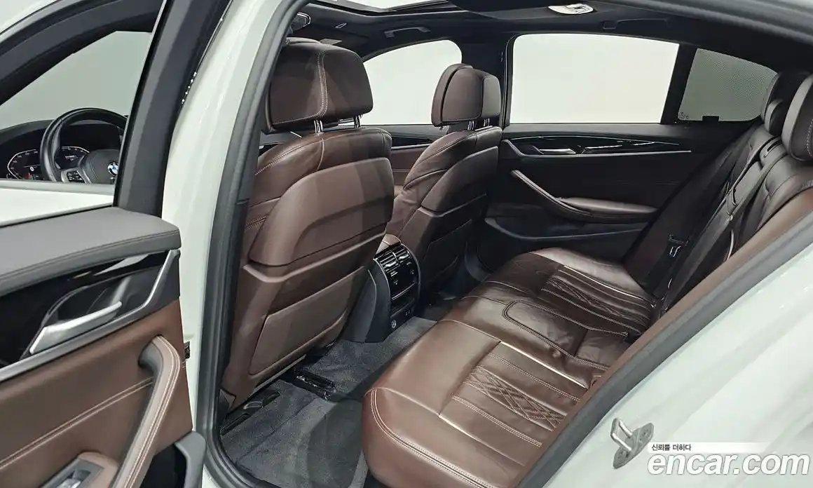 BMW 5 серия 2021 2.0 автомат (гидро), фото 16