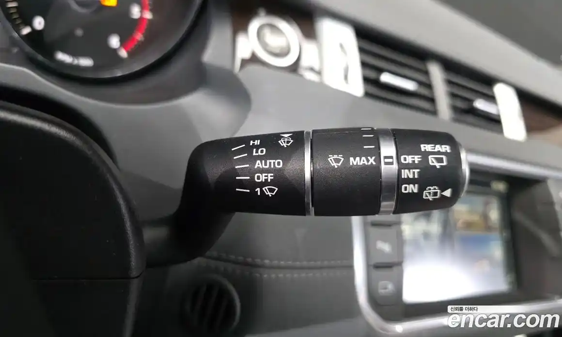 Land Rover Range Rover Evoque 2015 2.0 автомат (гидро), фото 29