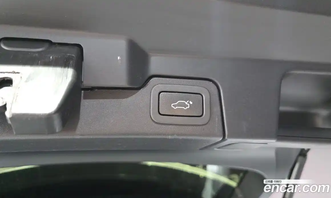 Land Rover Range Rover Evoque 2015 2.0 автомат (гидро), фото 30