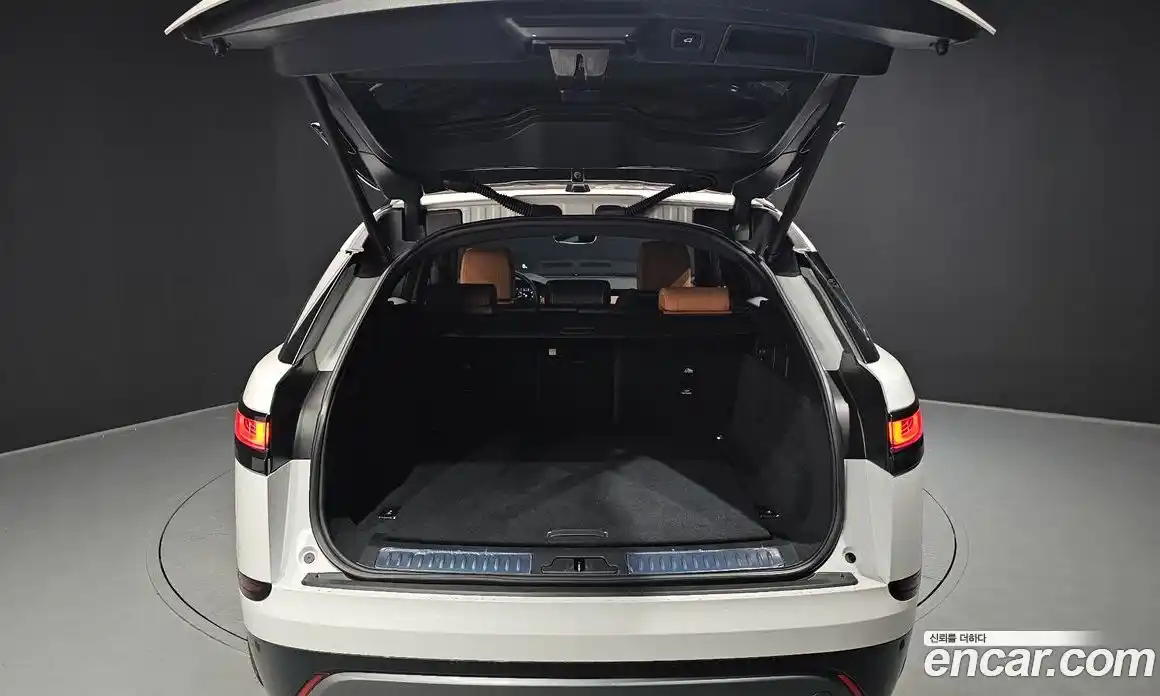 Land Rover Range Rover Velar 2021 3.0 автомат (гидро), фото 25