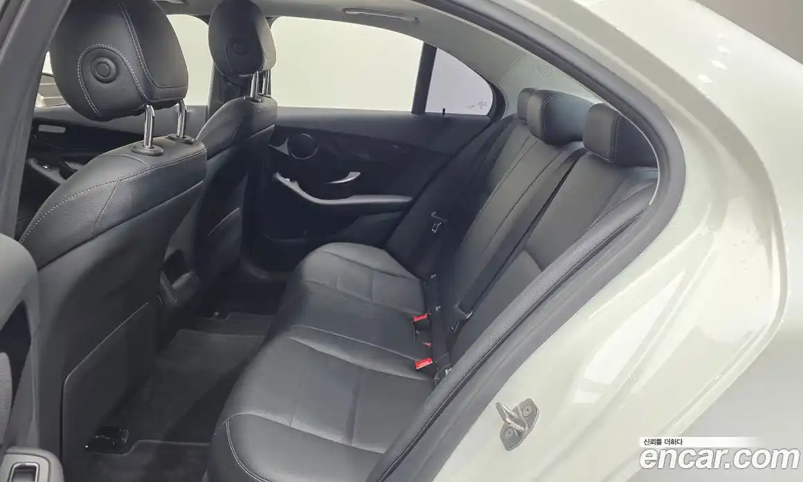 Mercedes-Benz C-Class 2016 2.0 гидро, фото 12 Mercedes-Benz C-Class 2016 2.0 гидро, фото 12