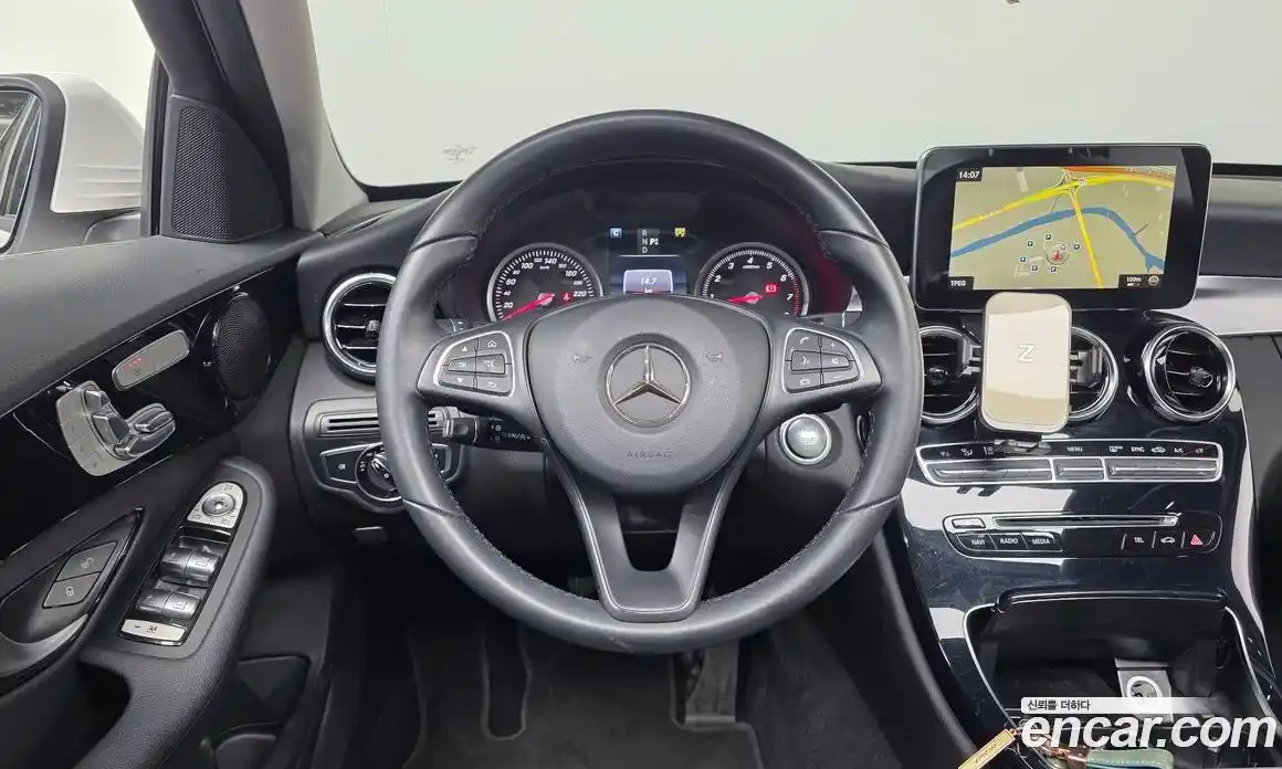 Mercedes-Benz C-Class 2016 2.0 гидро, фото 13 Mercedes-Benz C-Class 2016 2.0 гидро, фото 13