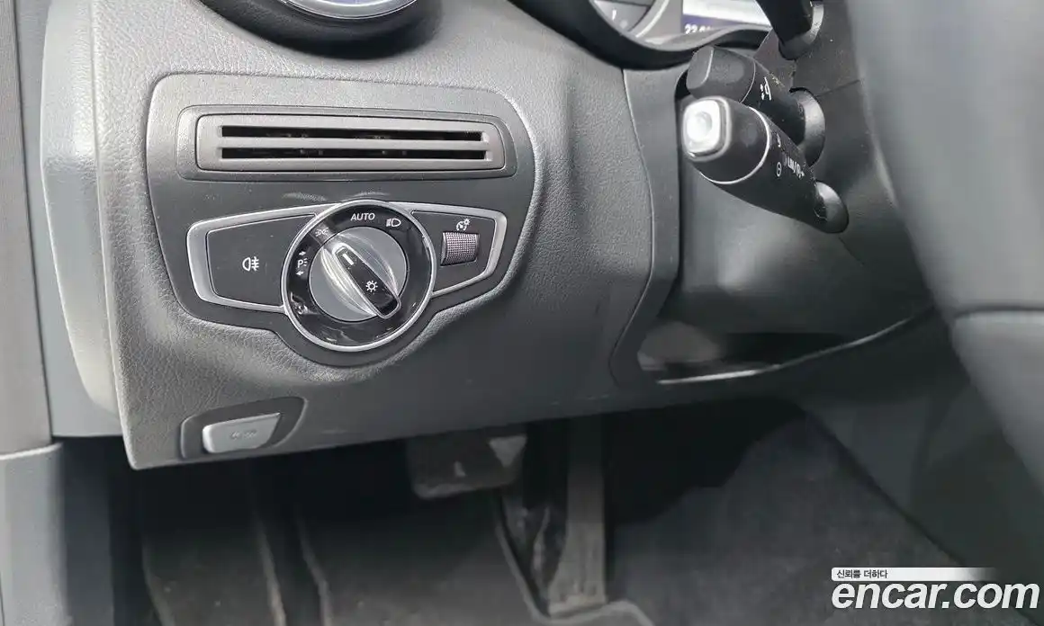 Mercedes-Benz C-Class 2016 2.0 гидро, фото 18 Mercedes-Benz C-Class 2016 2.0 гидро, фото 18
